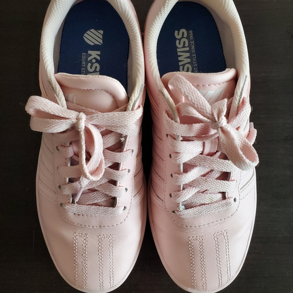 K-Swiss Classic Sneaker (pink) • US6.5